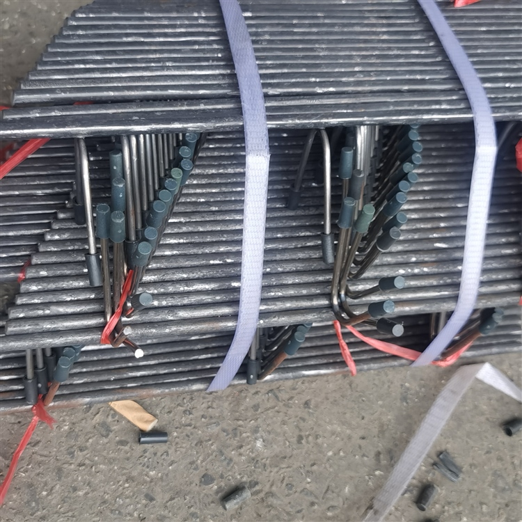 梁体马镫与钢筋三角马凳在粘结锚固及混凝土浇筑中的应用